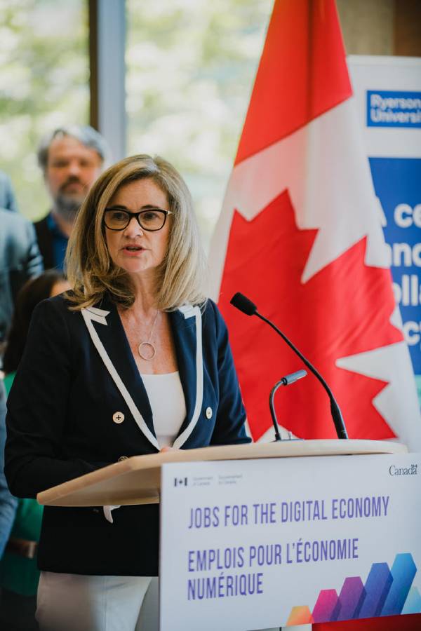 Laurie Pezzente, première vice-présidente et chef de la sécurité, RBC