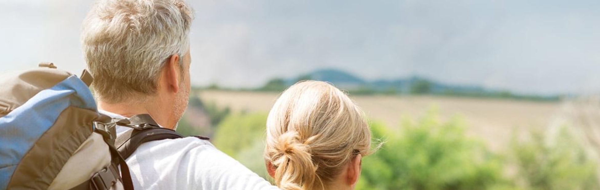 Un couple voyageant ensemble