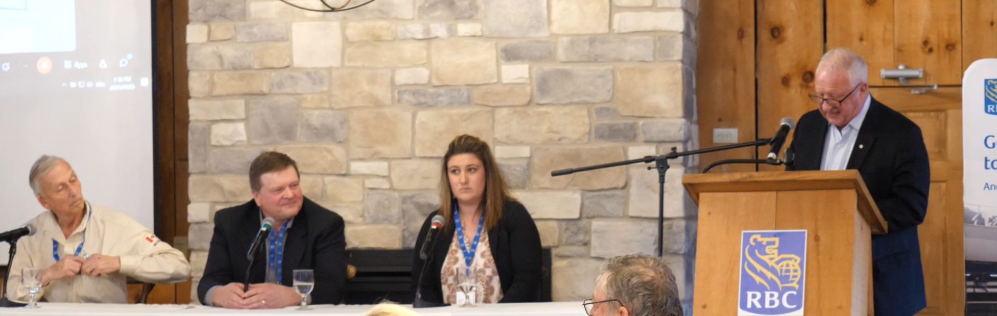 Les conférenciers de l'événement.